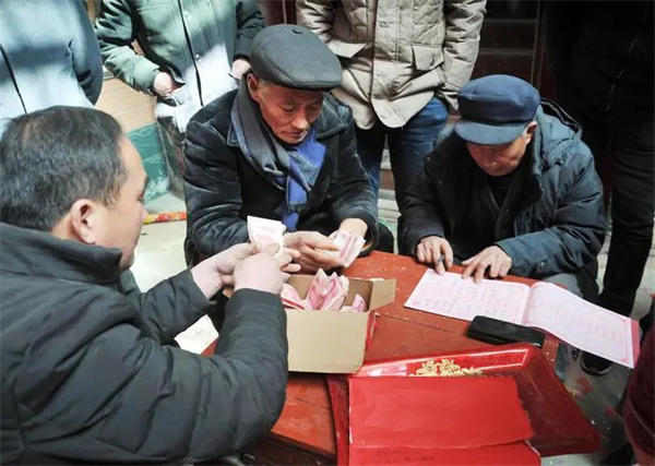 中年人随份子规矩记住一点(能不给就不要给了)