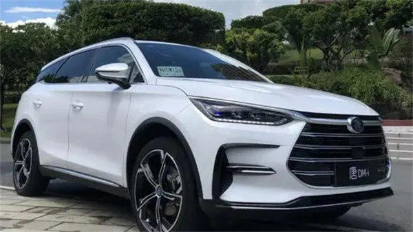 买油电混动汽车划算吗(很多人建议还是买燃油车)