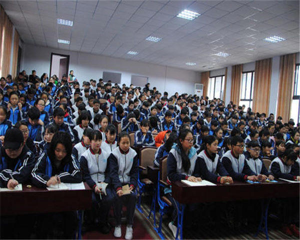 初三怎么提高成绩逆袭中考(掌握对方法学习很省力)