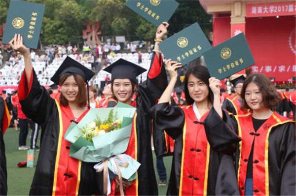 本科院校的专科在本校升本科有好处吗(不要以为在本校就简单)
