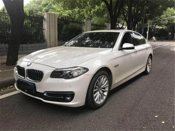 宝马525和530的区别是什么(宝马525和530哪个性价比高)