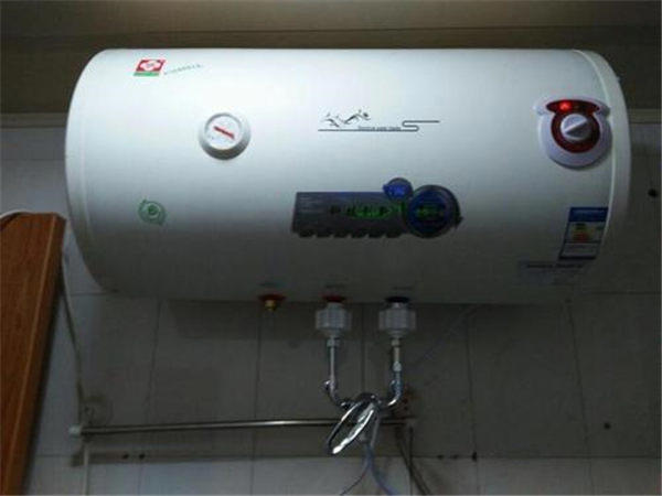 热水器一直插着通电好还是用之前通电然后断电好(测试结果分享给你)