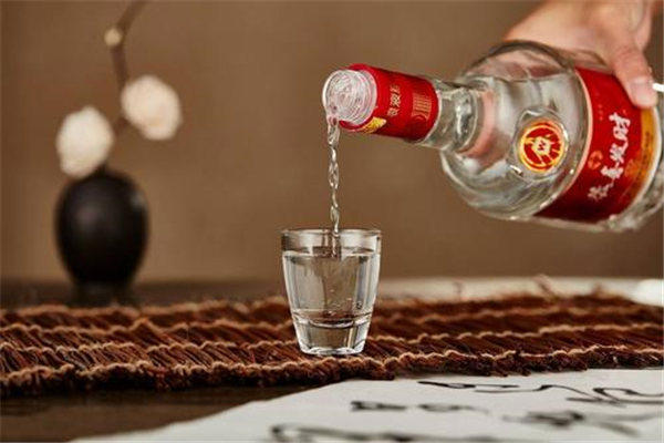 喝白酒喝醉用什么药好醒酒(聊聊白酒最怕的解药)
