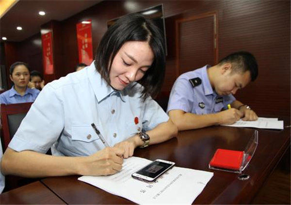 事业单位的工勤人员技师是什么级别(先了解下工勤人员技师是什么意思)