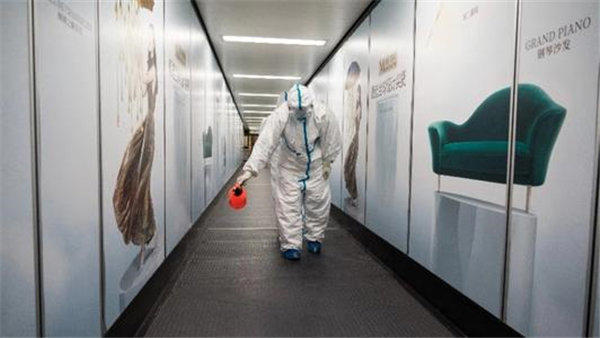 沈阳疫情(尹老太太)要负法律责任吗(太让人气愤了)