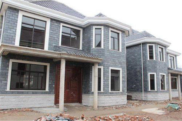 农村自建房一层小院好还是二层小楼好(农村盖楼的越来越多)