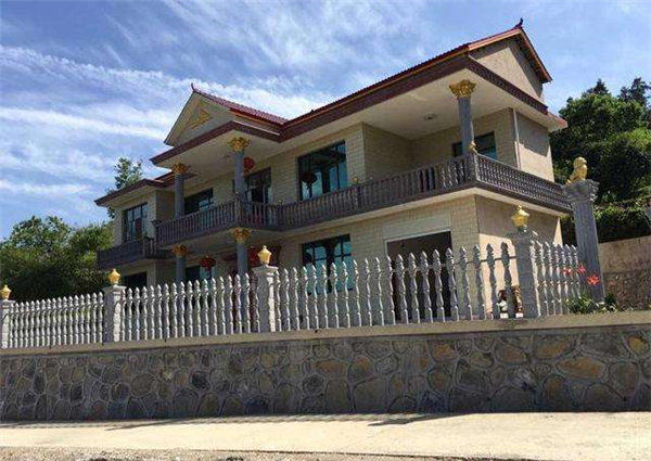 回农村盖房还是城里买房(回农村盖房有必要吗)