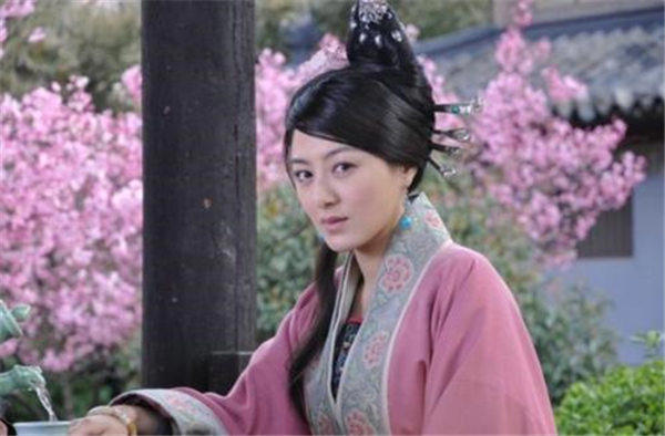 卢俊义老婆贾氏为什么背叛他出轨(其实和潘金莲差不多)