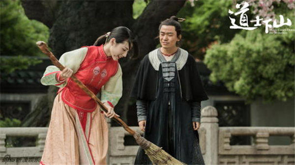 《道士下山》影评解析(告诉你道士下山讲的什么)