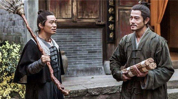 《道士下山》影评解析(告诉你道士下山讲的什么)