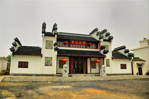 南方家族有祠堂而北方却几乎没有(这也是是南方家族生意多的原因之一)