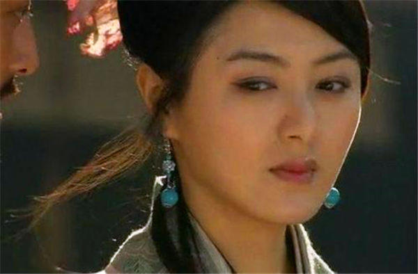 卢俊义的老婆为什么背叛他和李固有一腿？其实并不复杂