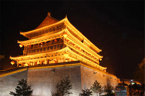 要把西安建成历史名城大都市，有什么好的建议