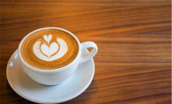 星巴克的拿铁是不加糖的,别到时候尴尬了