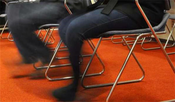 怎么改掉抖腿的坏毛病?这两个字是改掉抖腿最重要的方法