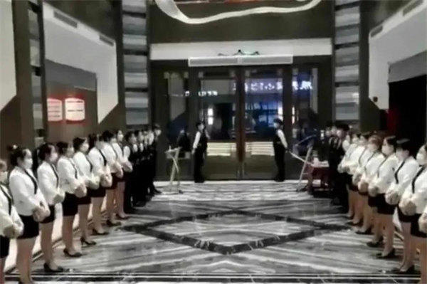 河北铺KTV4男6女事件的瓜是咋回事(这年轻人无底线啊)