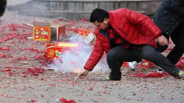 桑植县县长梁高武喊话有钱没钱回家过年(今年过年村里应该人就多了)