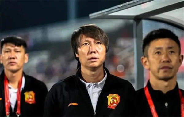 李铁涉嫌违法被带走调查(中国足球的天不会亮了)