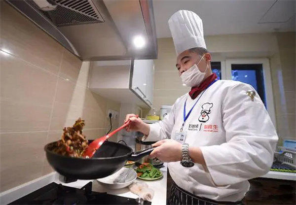 上门代厨怎么看(监管必须到位才能发展下去)