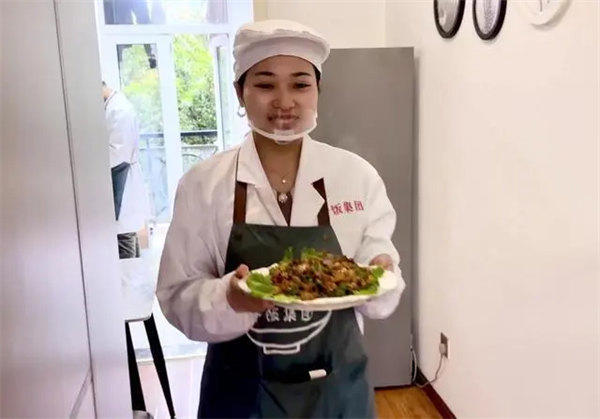 上门代厨怎么看(监管必须到位才能发展下去)