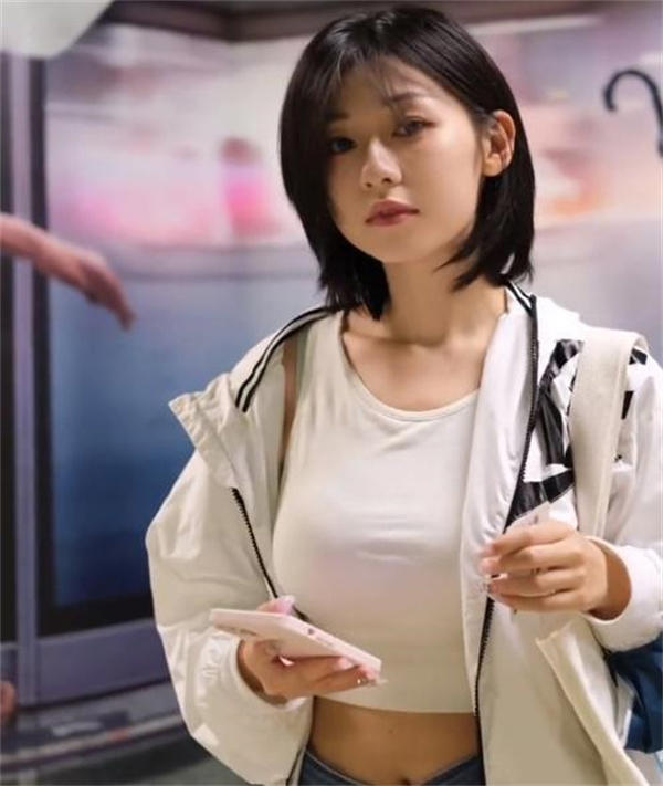 程女士外网ins内容玩的很花惹众怒被曝不雅视频(人设彻底崩塌)