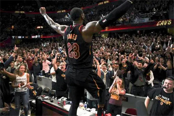 詹姆斯被曝想重回克利夫兰骑士(老詹球迷支持他这一决定)