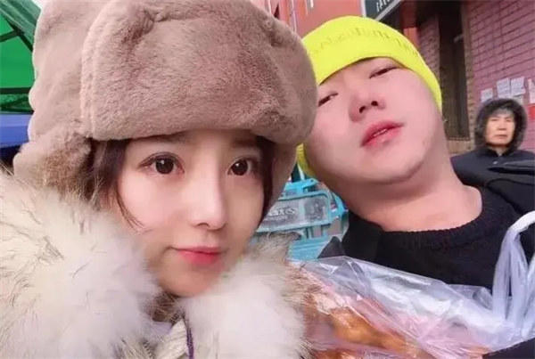 榜一大哥刷礼物能什么福利(榜一大哥和女主播能发生啥)