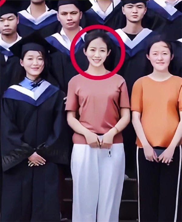 师生恋小说都不敢这样写的真实师生恋故事(她教我读书，我教她育人)