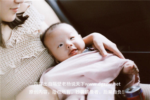 生育率逐年下降破警戒线(聊聊生育率低对个人对国家的影响)