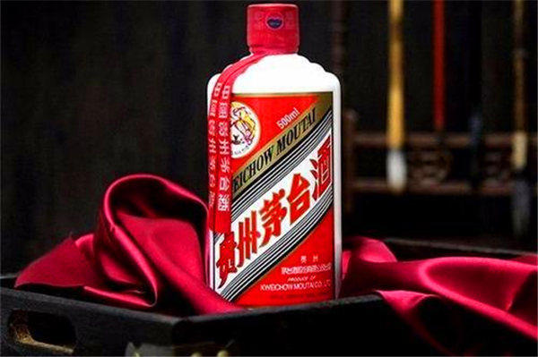 高价收购茅台等高档白酒是收藏还是倒卖(揭秘回收老酒的潜规则)