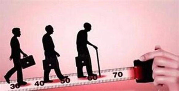 延迟退休新政策方案要实行，40岁要不要缴纳社保