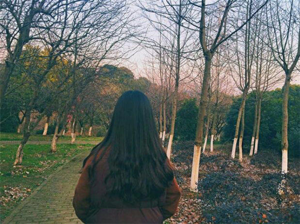 南京遇害女孩的男友竟然还陪其父亲报案,这细节细思极恐