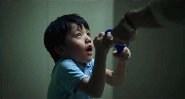 《隐秘的角落》人物关系和细节，越仔细想越瘆人