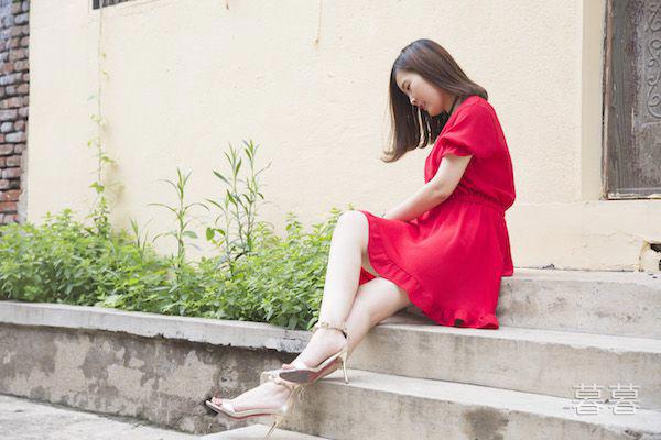 假闺蜜的特征 这种女人不值得交往