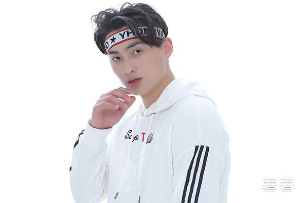 双子女喜欢的男生类型 最青睐浪漫才子型男人