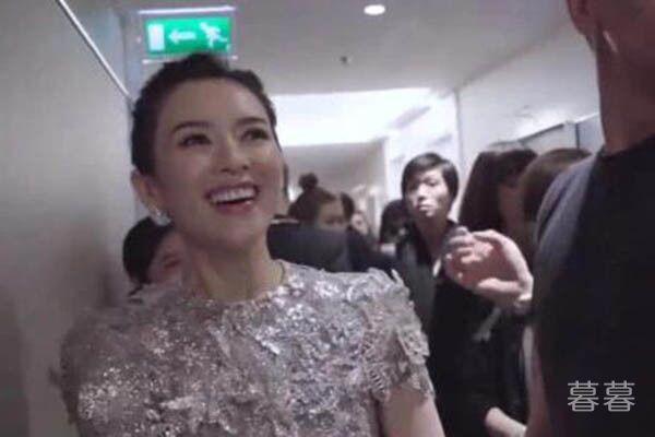 章子怡看胡歌的眼神 看来两人确实关系不错