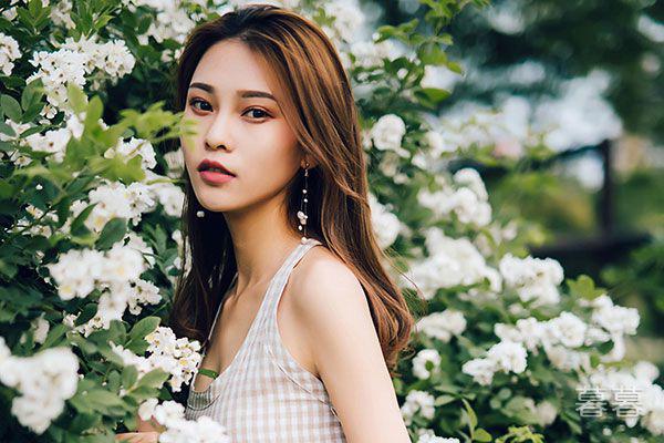 被喜欢的人伤害的说说 你的离开让我心死