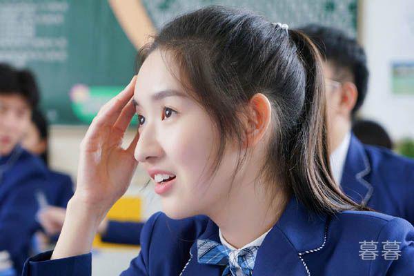 少年派邓小琪的秘密是什么 让她的生活陷入到巨大危机中