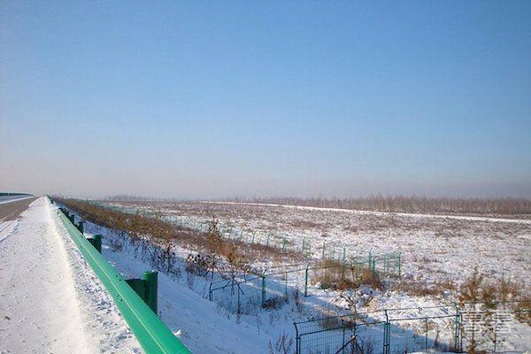 小雪朋友圈说说大全 雪花飘飘祝福来到