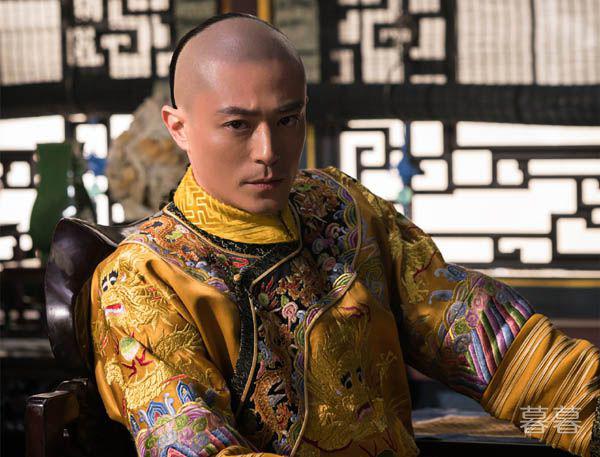 如懿传卫嬿婉怎么上位的 和进忠结盟让皇帝留意到自己