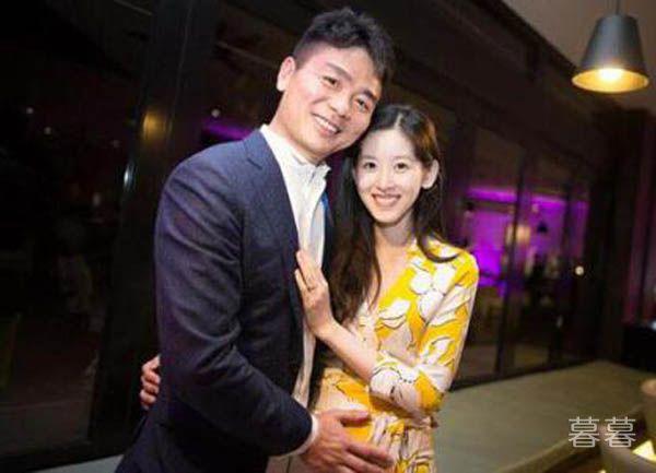 刘强东怎么追的章泽天 成家后为奶茶妹妹做了这么多