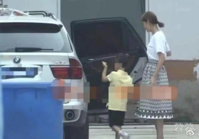 王宝强新女友是谁 身份疑似电台主持人兼模特