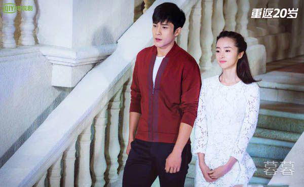 重返20岁孟丽君和谁在一起了 鲜肉爷爷为爱死缠烂打