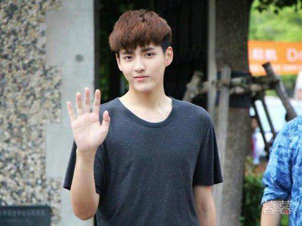吴亦凡有女朋友了吗 当时的绯闻女友是真的吗