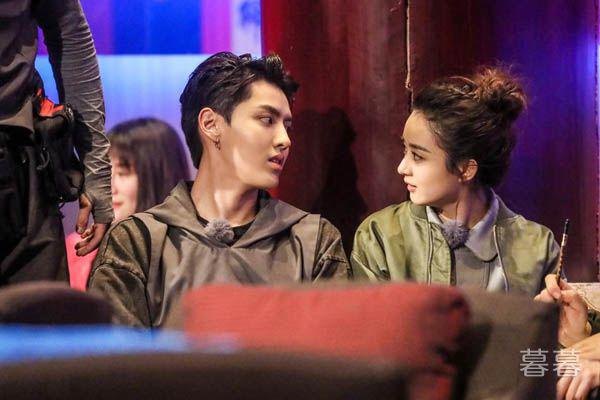 吴亦凡肯定喜欢赵丽颖吗 二人到底是什么关系