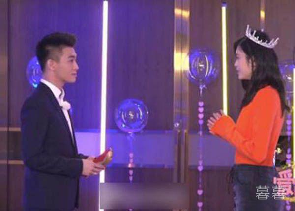 奚梦瑶何猷君在一起了吗 她和赌王儿子相差了六岁