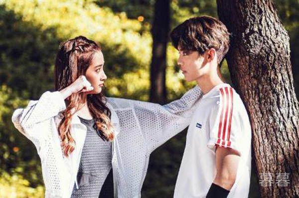 鹿晗关晓彤如何相识的 女方吻戏为何这次没用替身