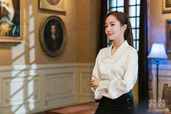 金秘书为何那样李英俊的哥哥喜欢金美笑吗 为何总抢弟弟的东西