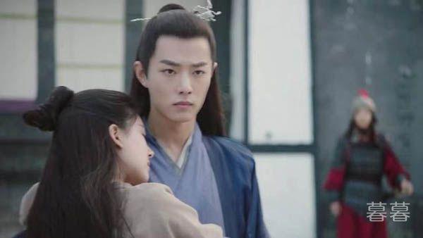 哦我的皇帝陛下王爷喜欢洛菲菲吗 为何被偷看洗澡还不责怪她