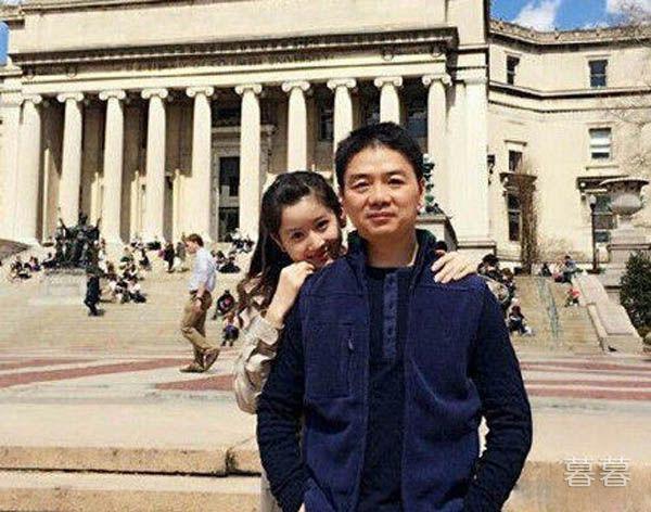 章泽天为什么嫁刘强东 看他的眼神满满地崇拜感
